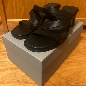 NWOT Everlane the Italian Leather Tourist Heel